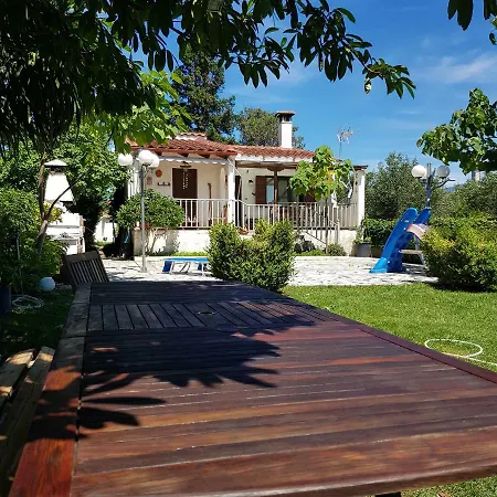 Country house Front Sea Karavomilos (Central Greece)